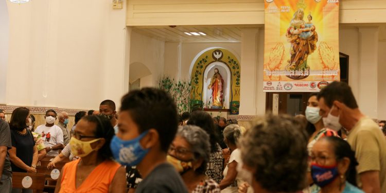 Cartaz da Festividade de Sant’Ana 2022 é lançado na catedral diocesana