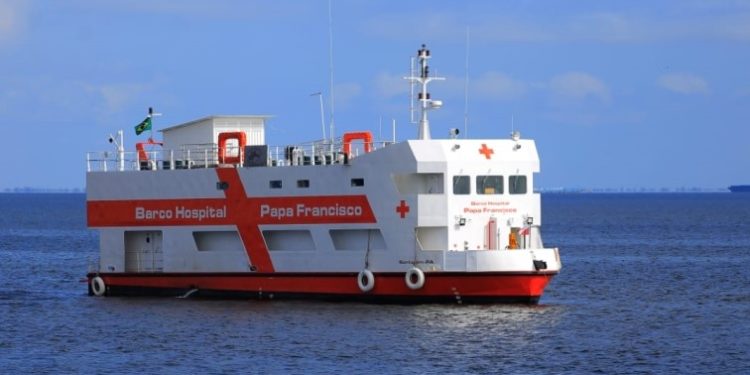 Governo do Pará assina convênio e garante a manutenção das expedições médicas do Barco Hospital Papa Francisco