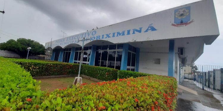 Decreto suspende expediente na Prefeitura, mas sindicato mantém manifestação em Oriximiná.