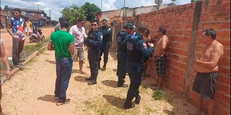 Homem suspeito de cometer furtos é linchado por moradores em Óbidos