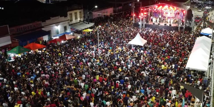 “Show da Virada” em Oriximiná terá cinco atrações e queima de fogos na orla da cidade