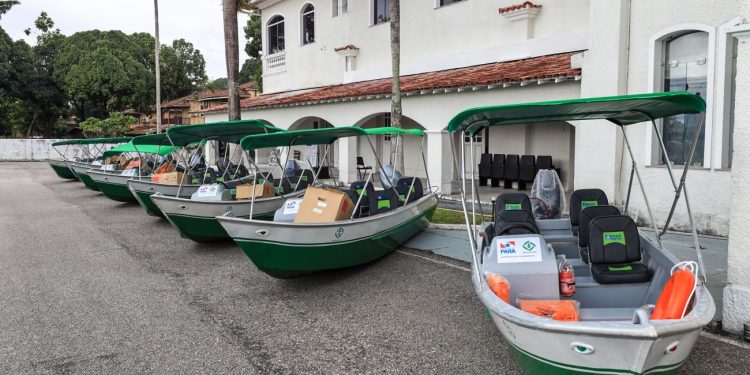 Oriximiná e Óbidos são contemplados com entrega de veículos para a EMATER