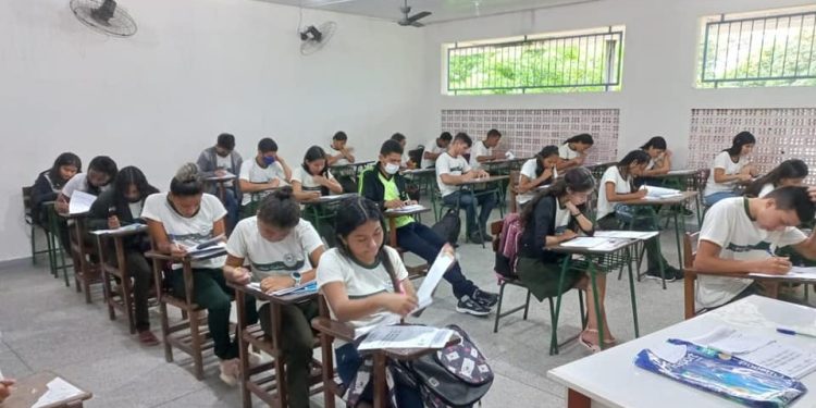 Seduc inicia período de confirmação de matrículas para o ensino médio