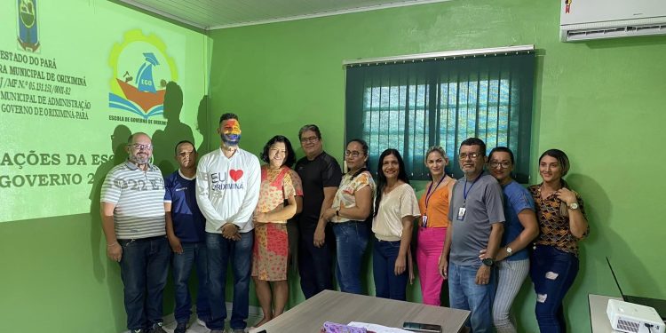 Em um ano e meio, Escola de Governo e Prefeitura certificam aproximadamente 700 pessoas com cursos de formação