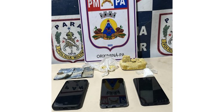Mulher é presa em Oriximiná com quase 400g de drogas escondidas em fundo falso de bolsa