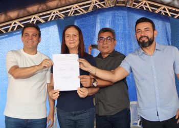 Deputado federal José Priante participa da assinatura da ordem de serviço de obras de saneamento e infraestrutura em Juruti