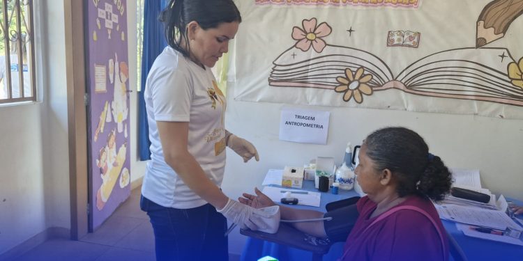 Saúde Itinerante leva atendimento médico e odontológico à comunidade Nascimento, em Terra Santa