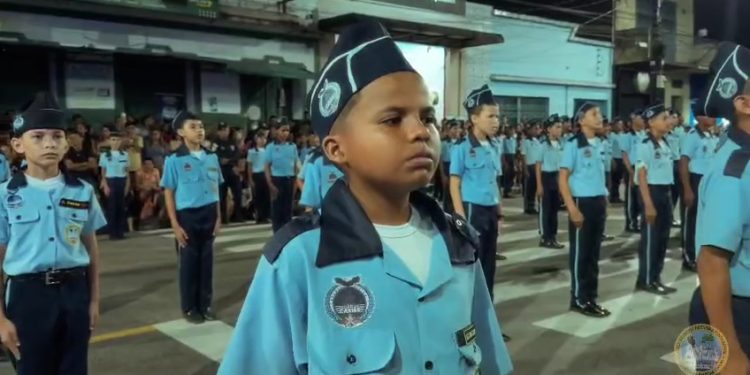 Projeto de Lei propõe ampliar Programa Cívico Duque de Caxias para até 20% dos alunos da rede municipal