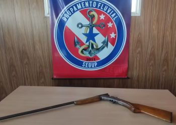 Apreensão de arma de fogo é realizada em Óbidos — Foto: Agência Pará/Divulgação
