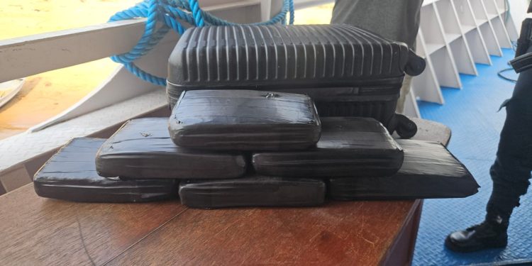 Polícia Militar apreende “supermaconha” em embarcação durante operação em Oriximiná